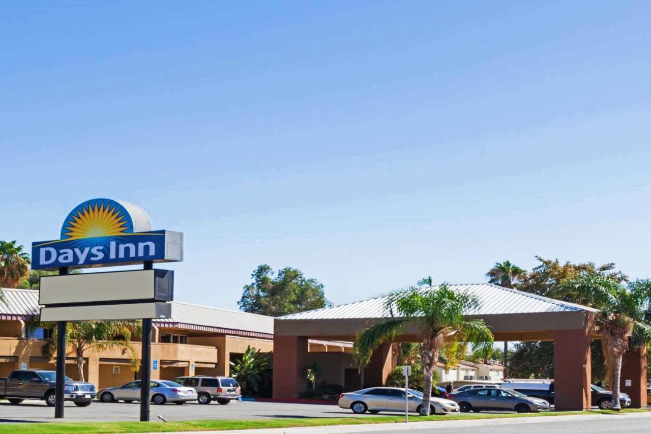 Days Inn By Wyndham Bakersfield Exterior foto