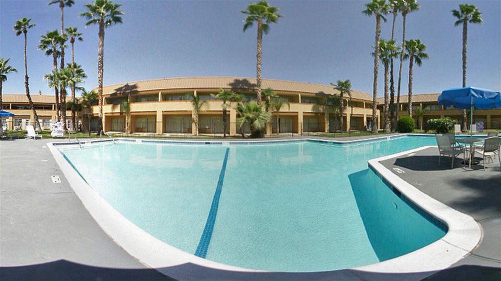 Days Inn By Wyndham Bakersfield Exterior foto